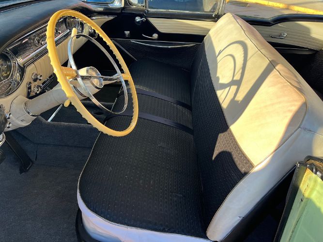 Oldsmobile-98-1956-5