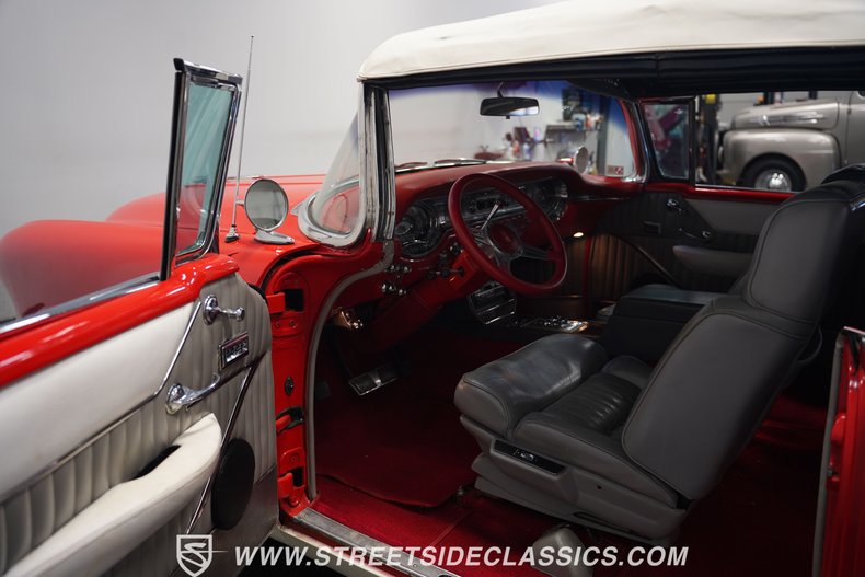 Oldsmobile-98-1956-Red-Gray-2