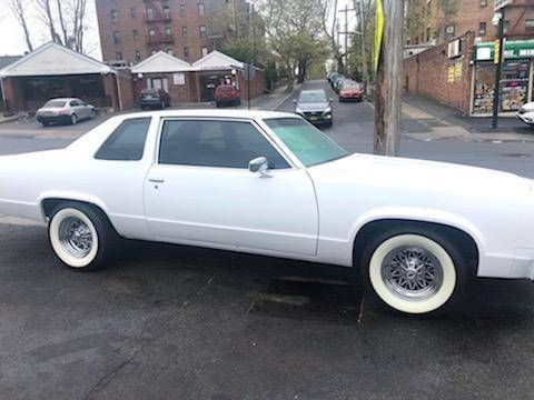 Oldsmobile-98-1977-Alpine-White-Sky-Blue-Crushed-Vel-8
