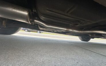 Oldsmobile-98-1982-Silvergray-Blue-Velour-11