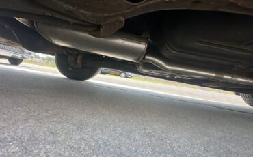 Oldsmobile-98-1982-Silvergray-Blue-Velour-12