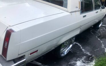 Oldsmobile-98-regency-1984-white-12