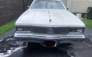 Oldsmobile-98-regency-1984-white-2