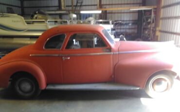 Oldsmobile-Business-coupe-1940