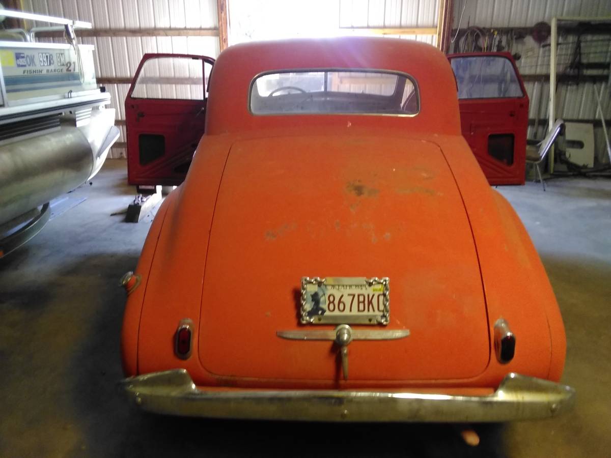 Oldsmobile-Business-coupe-1940-6