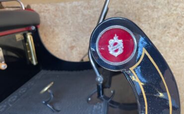 Oldsmobile-Curved-Dash-1901-30