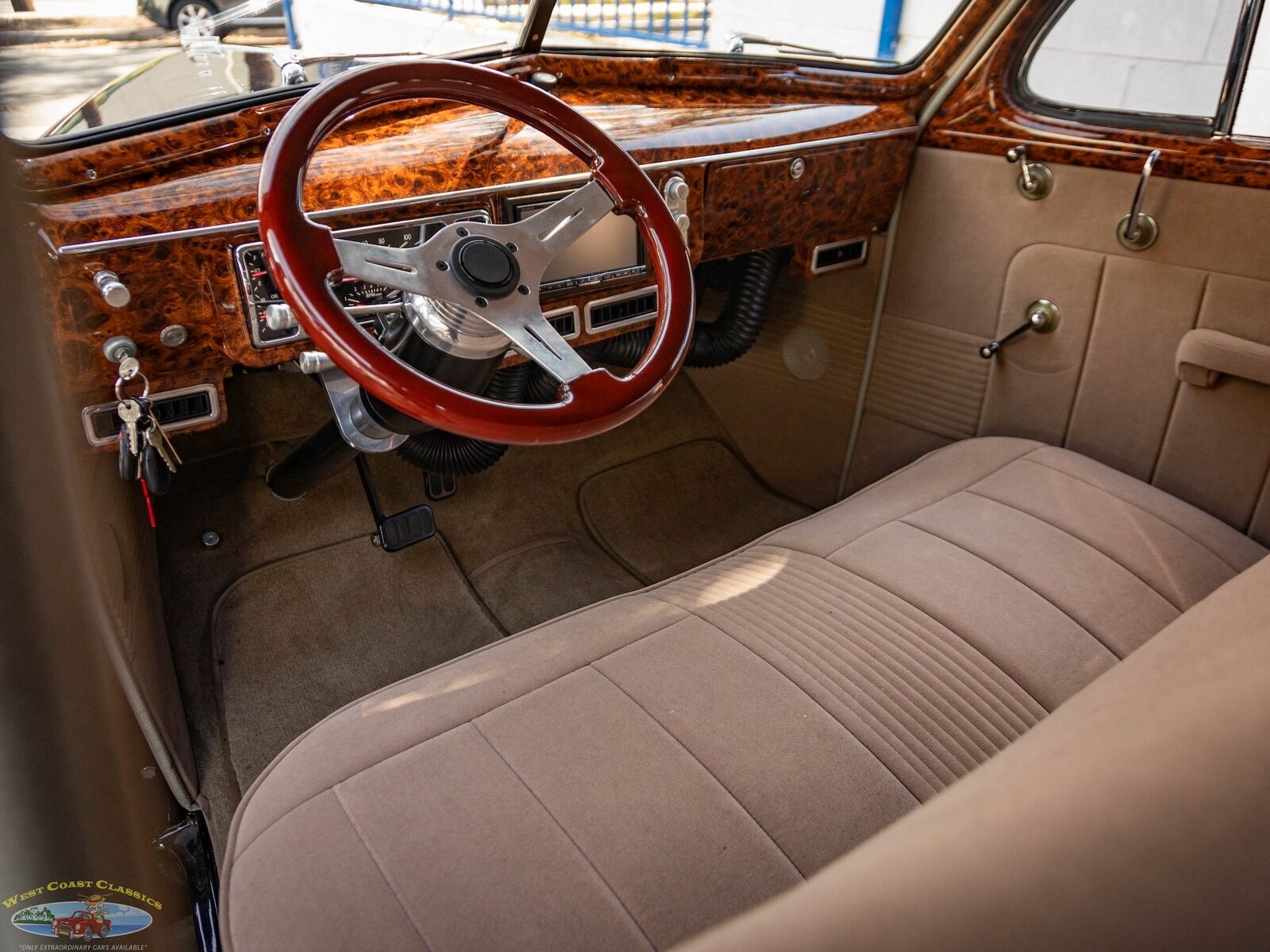 Oldsmobile-Custom-LS3-V8-Model-F38-Touring-1938-4-Door-Sedan-31