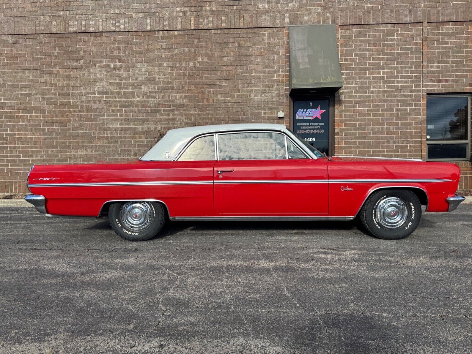 Oldsmobile-Cutlass-1963-Coupe-11