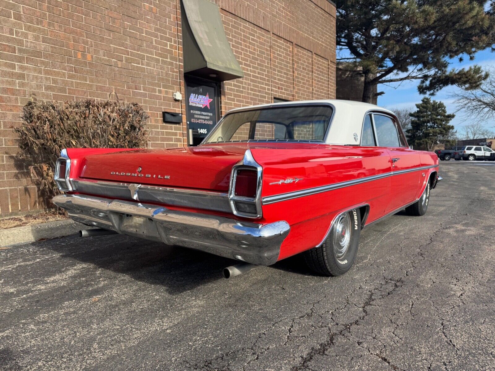 Oldsmobile-Cutlass-1963-Coupe-13