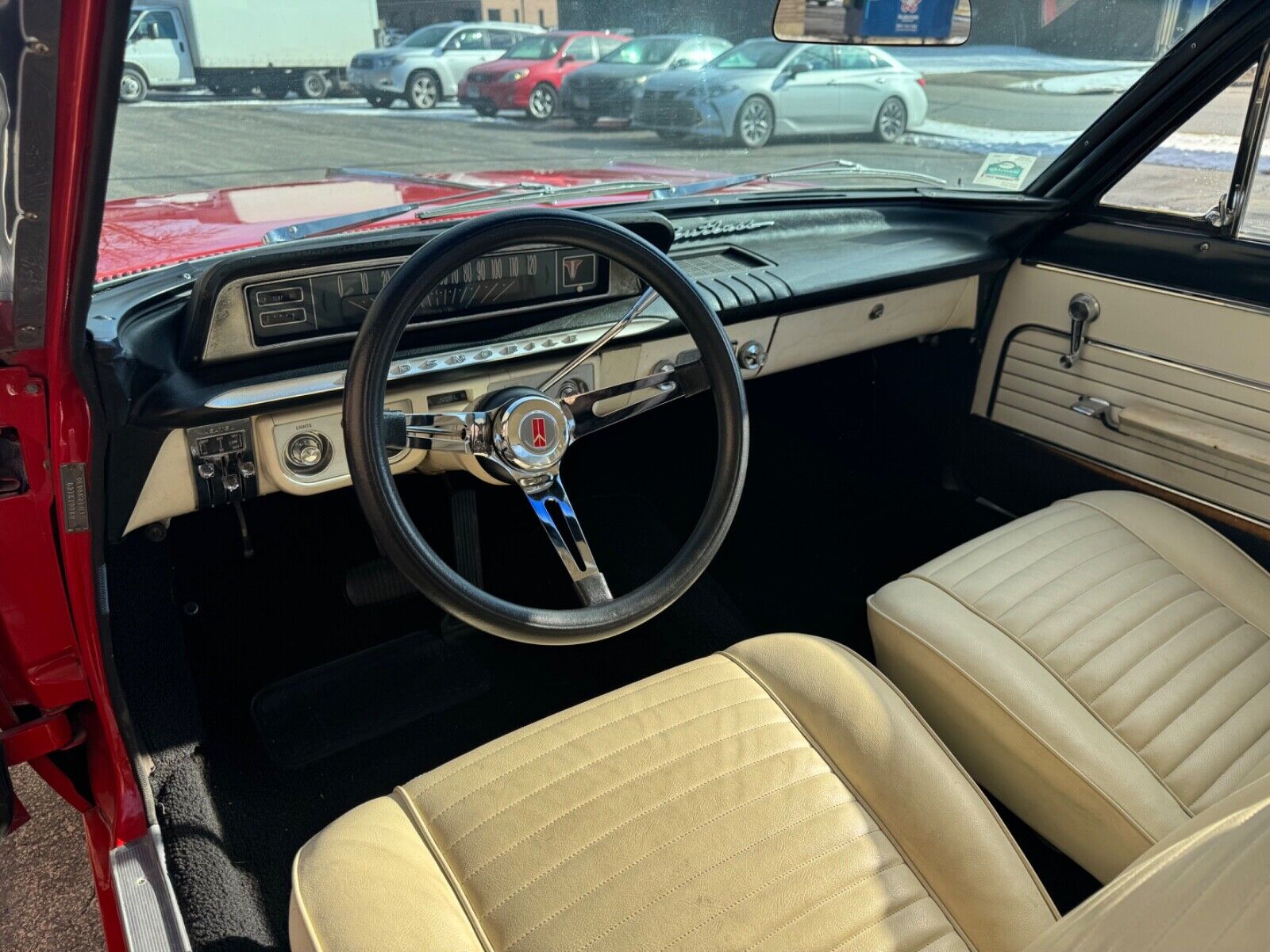 Oldsmobile-Cutlass-1963-Coupe-27