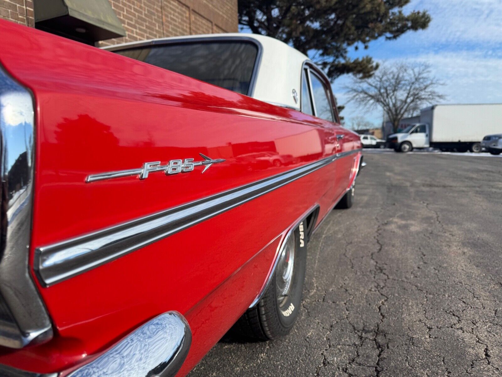 Oldsmobile-Cutlass-1963-Coupe-8