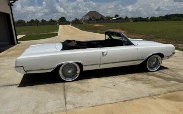 Oldsmobile-Cutlass-1965-1