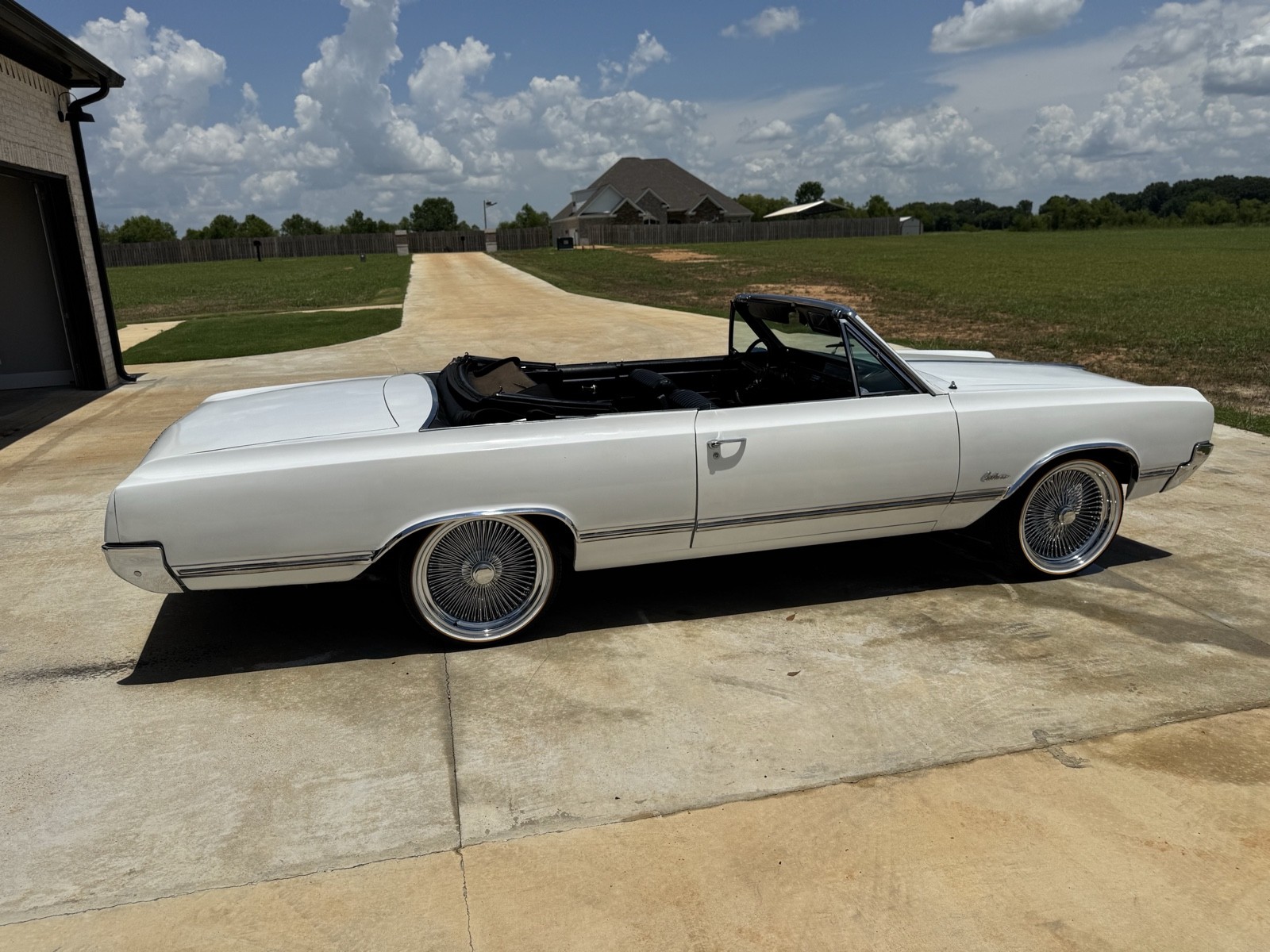 Oldsmobile-Cutlass-1965-1