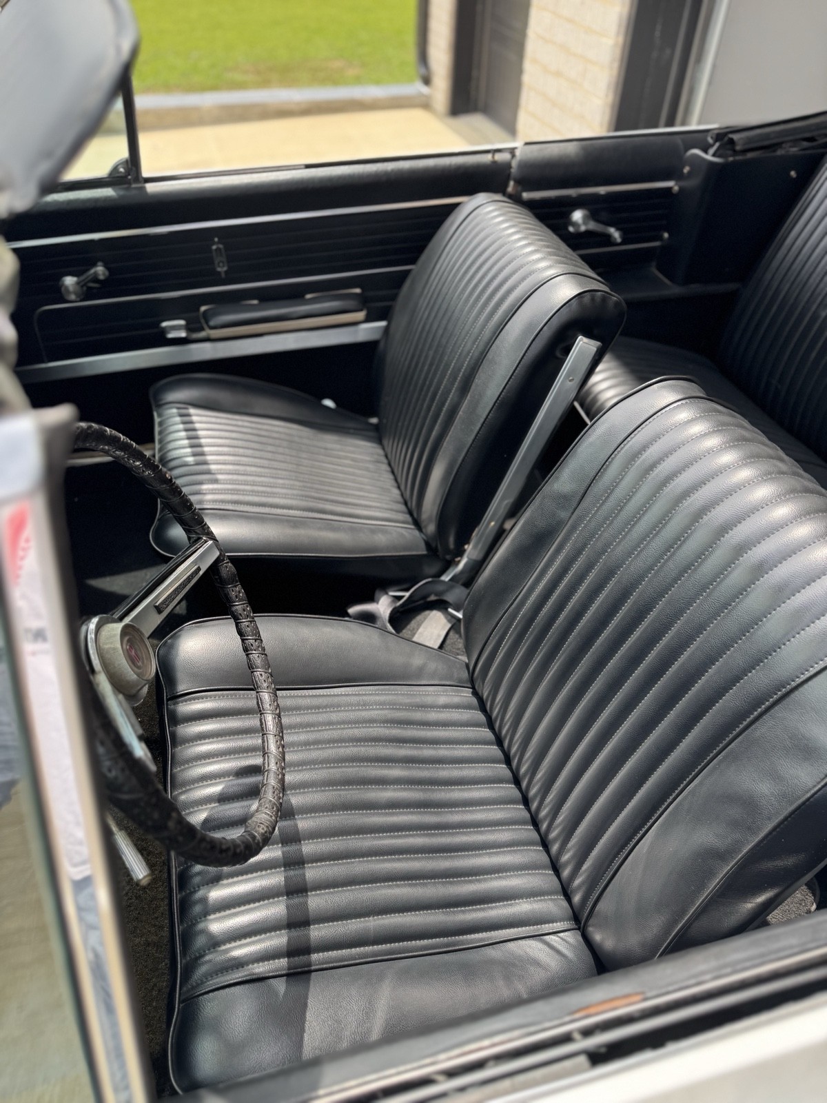 Oldsmobile-Cutlass-1965-14