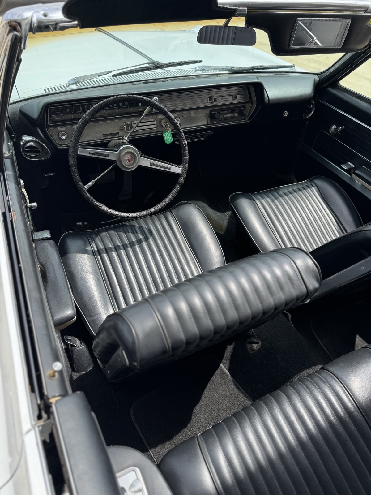 Oldsmobile-Cutlass-1965-17