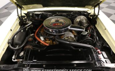 Oldsmobile-Cutlass-1967-Cameo-White-Black-3