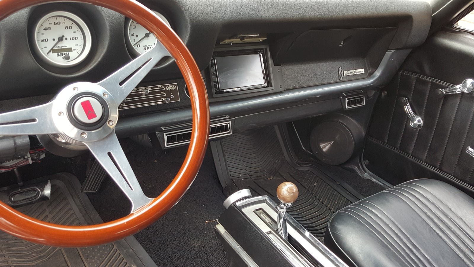 Oldsmobile-Cutlass-1968-Convertible-12