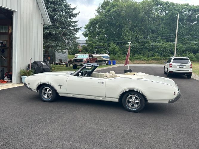 Oldsmobile-Cutlass-1969-Triple-White-White-10