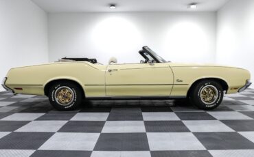 Oldsmobile-Cutlass-1972-Convertible-11