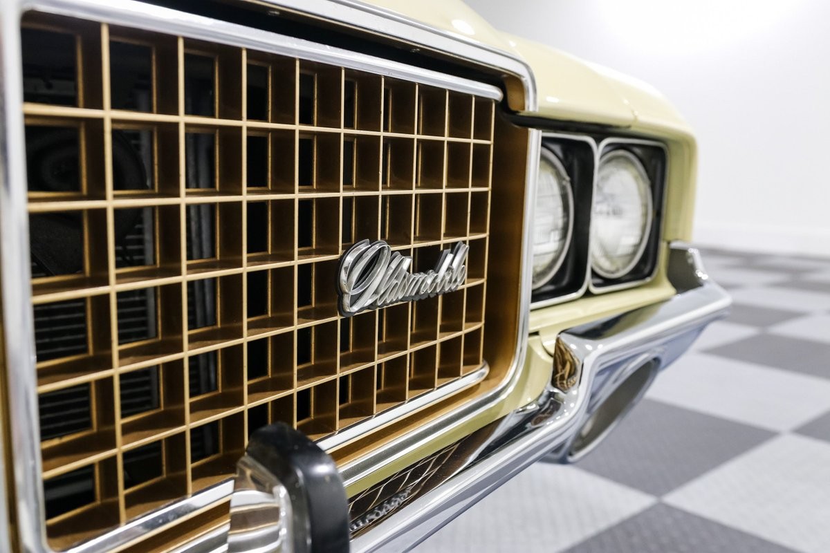 Oldsmobile-Cutlass-1972-Convertible-12