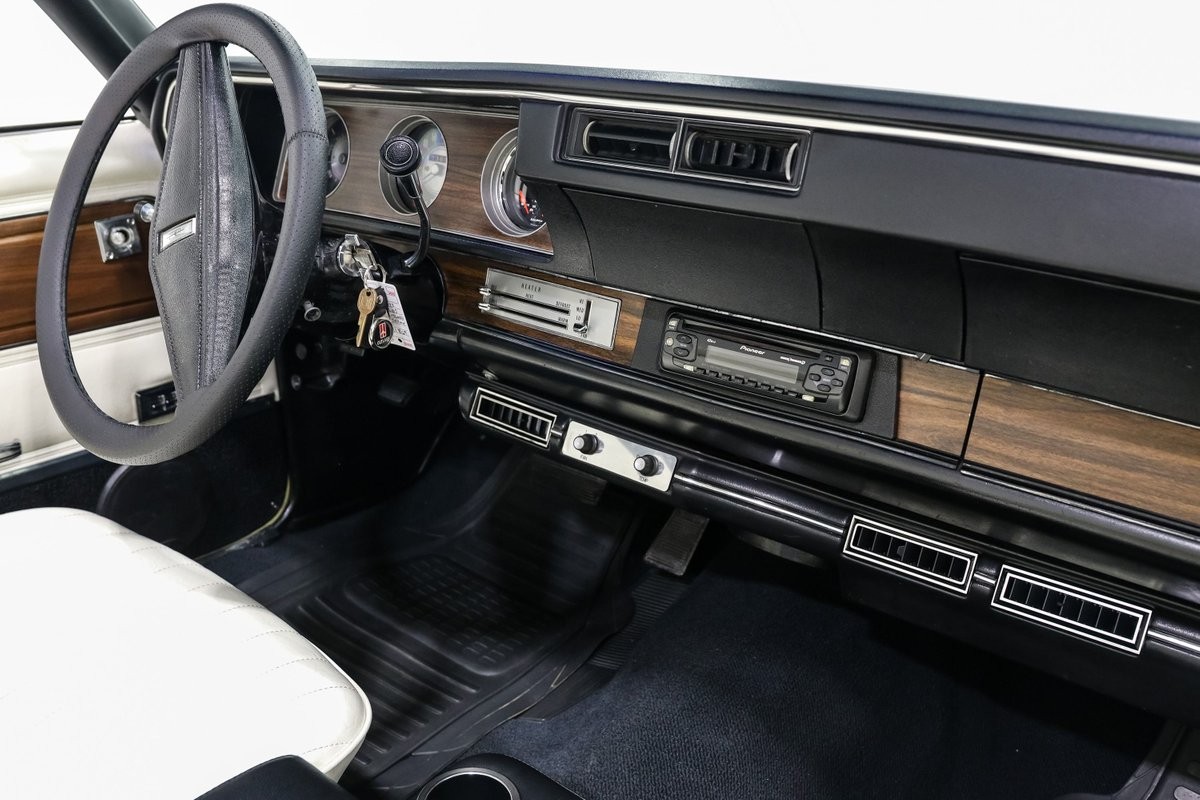 Oldsmobile-Cutlass-1972-Convertible-21