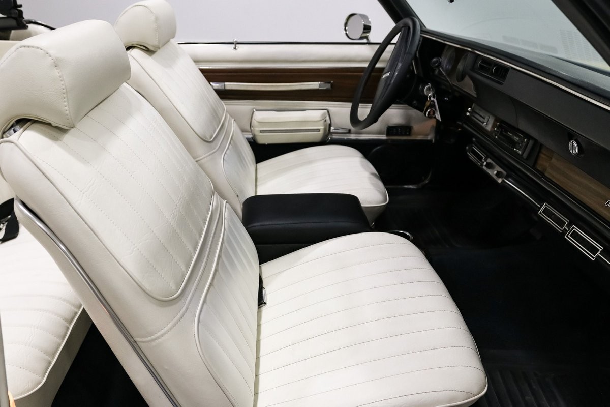 Oldsmobile-Cutlass-1972-Convertible-22