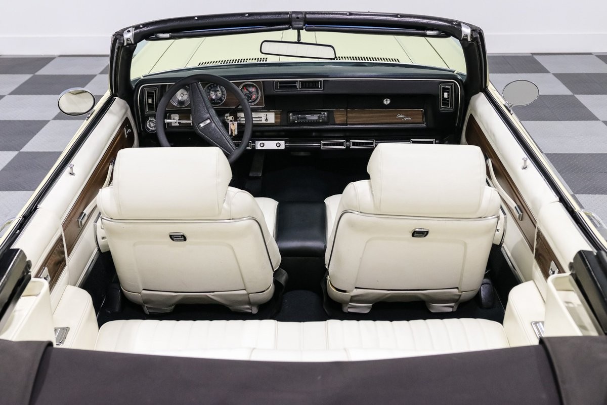 Oldsmobile-Cutlass-1972-Convertible-26