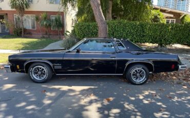 Oldsmobile-Cutlass-1975-Coupe-1