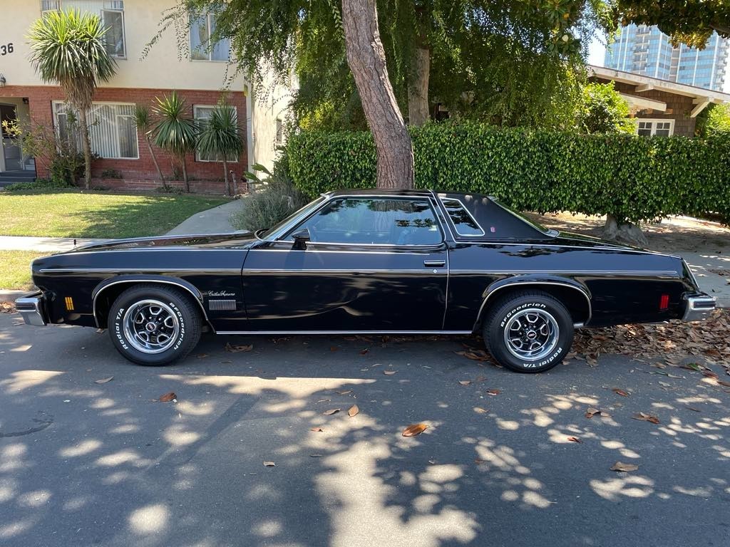 Oldsmobile-Cutlass-1975-Coupe-1