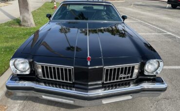 Oldsmobile-Cutlass-1975-Coupe-34