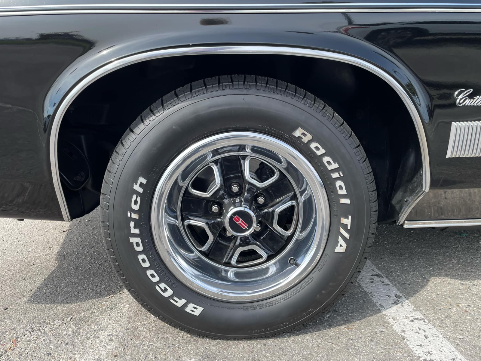 Oldsmobile-Cutlass-1975-Coupe-4
