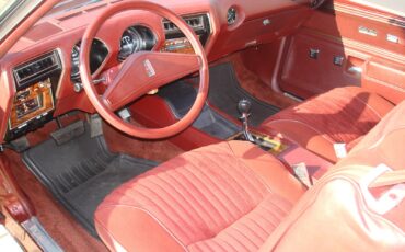 Oldsmobile-Cutlass-1976-Coupe-10