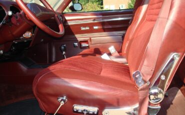 Oldsmobile-Cutlass-1976-Coupe-17