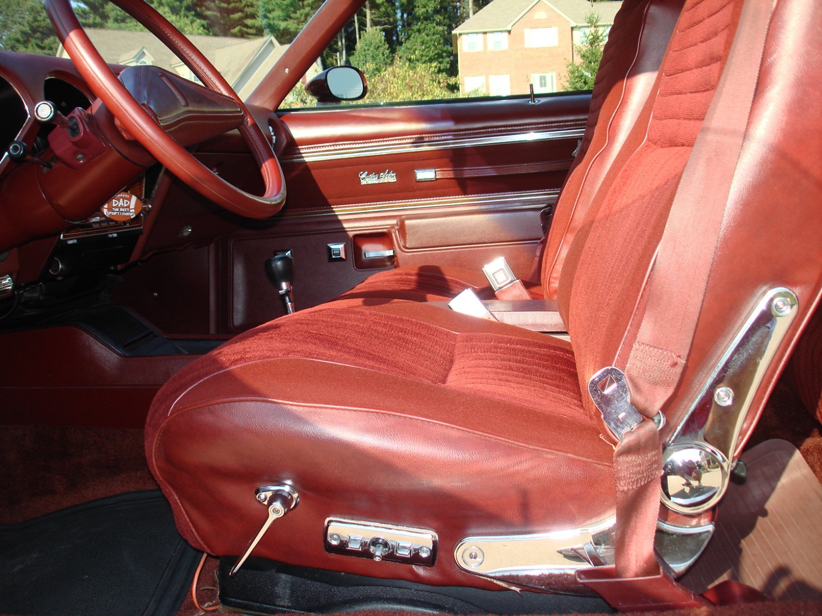 Oldsmobile-Cutlass-1976-Coupe-17