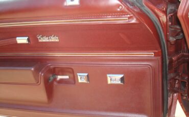 Oldsmobile-Cutlass-1976-Coupe-18
