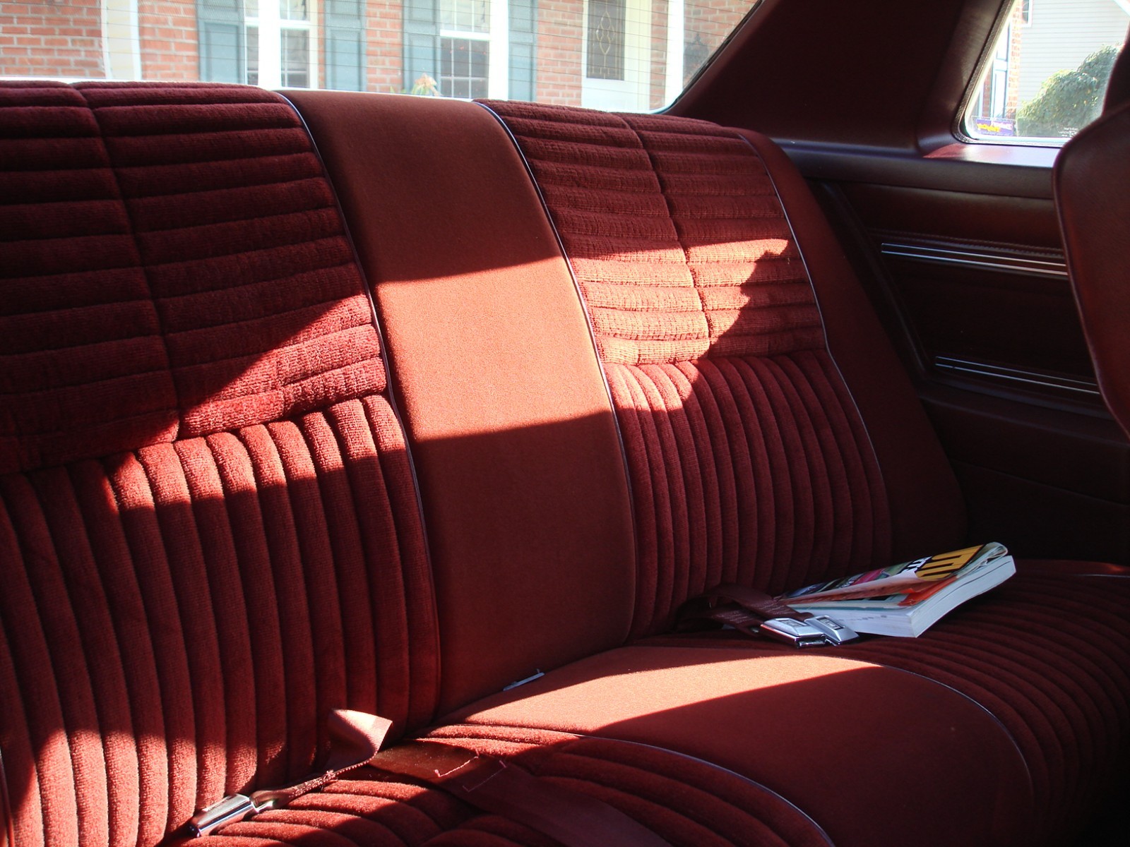 Oldsmobile-Cutlass-1976-Coupe-6