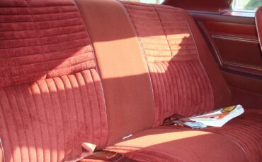 Oldsmobile-Cutlass-1976-Coupe-7