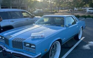 Oldsmobile-Cutlass-1977-Blue