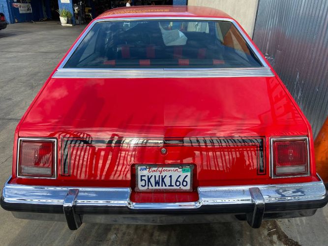 Oldsmobile-Cutlass-1978-Red-18