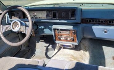 Oldsmobile-Cutlass-1978-White-16