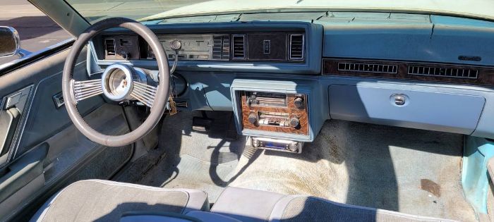 Oldsmobile-Cutlass-1978-White-16