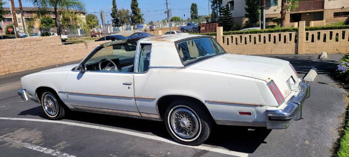 Oldsmobile-Cutlass-1978-White-8