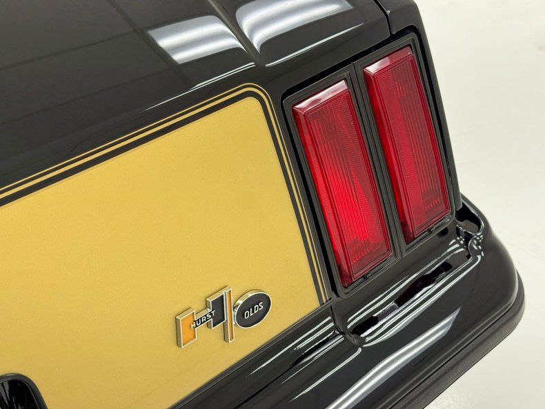 Oldsmobile-Cutlass-1979-Black-Black-17