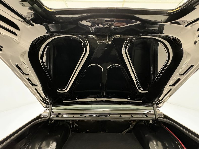 Oldsmobile-Cutlass-1979-Black-Black-27