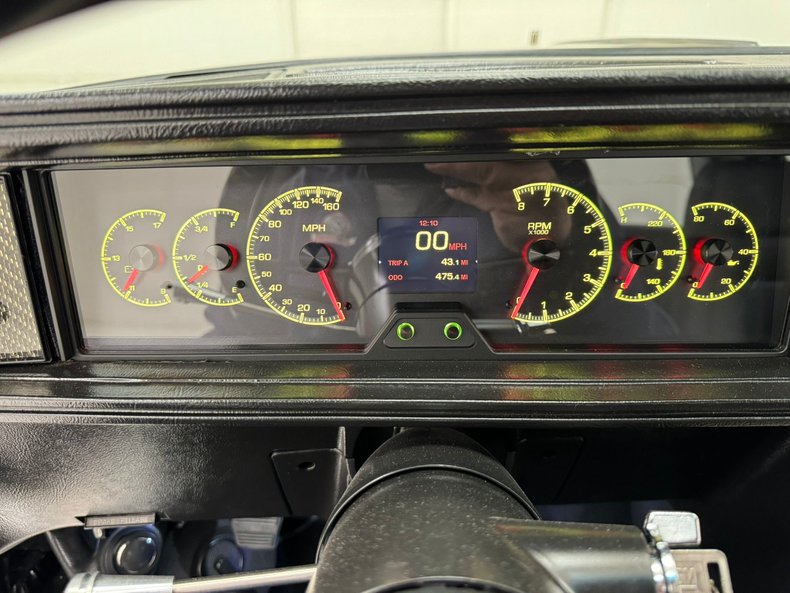 Oldsmobile-Cutlass-1979-Black-Black-41