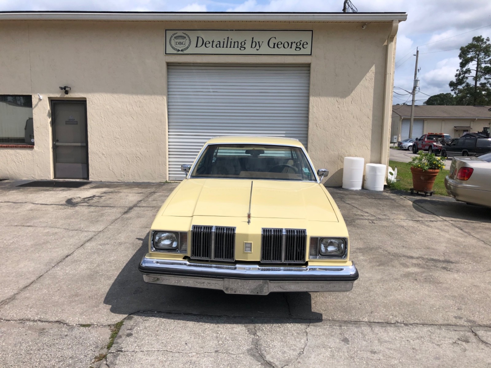 Oldsmobile-Cutlass-1979-Coupe-1
