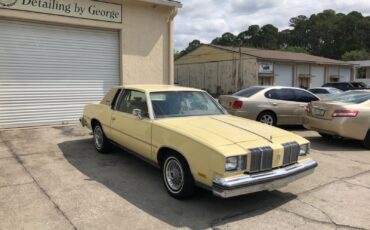 Oldsmobile-Cutlass-1979-Coupe-5