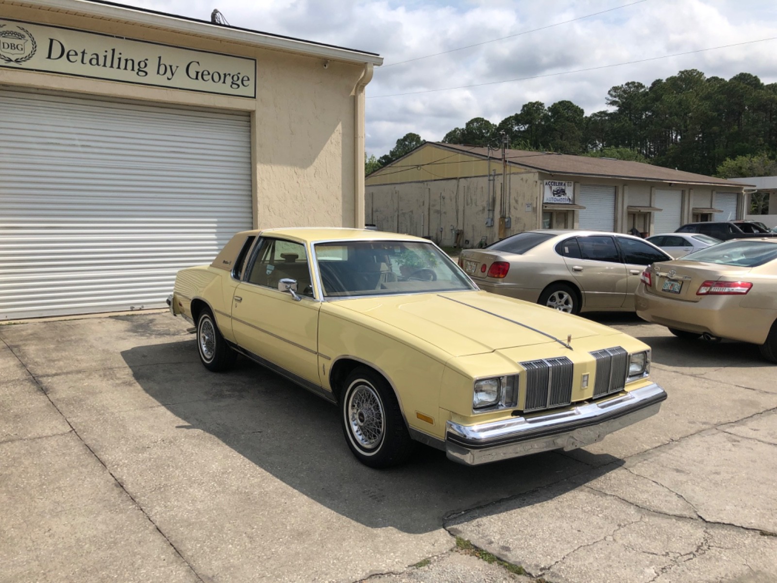 Oldsmobile-Cutlass-1979-Coupe-5