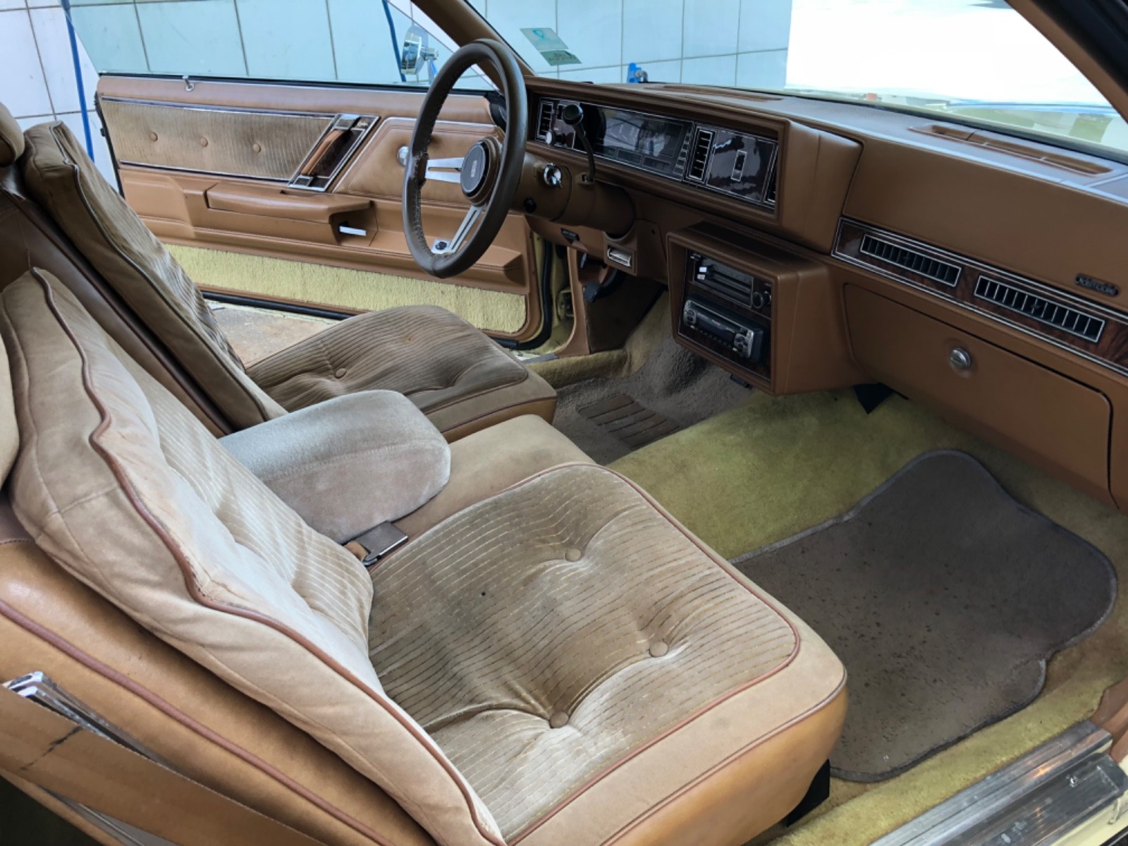 Oldsmobile-Cutlass-1979-Coupe-6