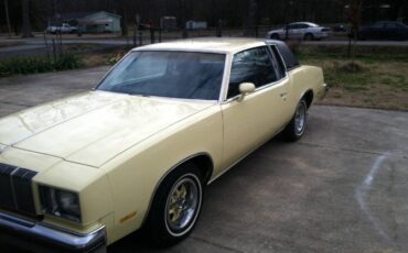 Oldsmobile-Cutlass-1979-Yellow-13